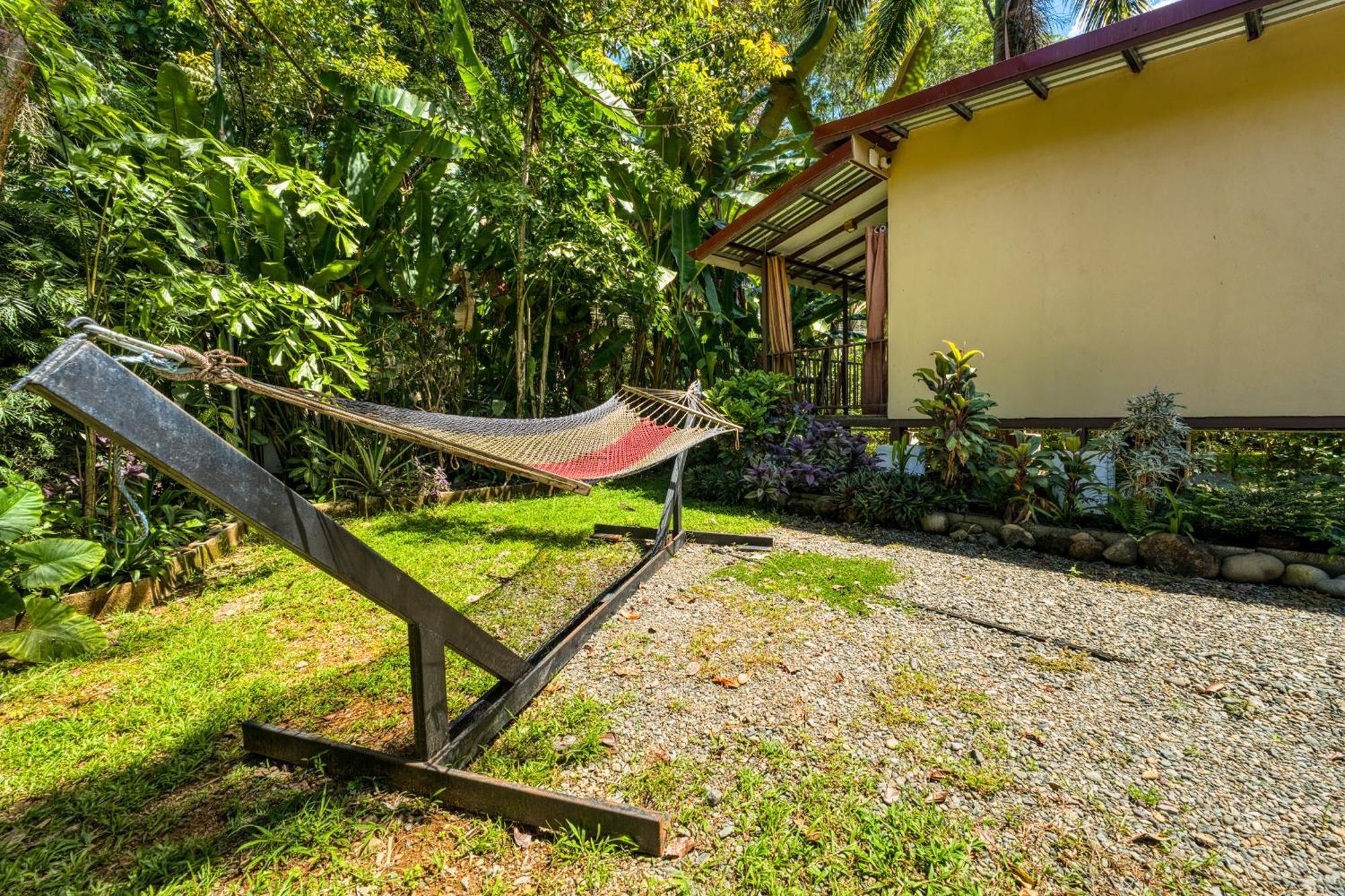 Bamboo River House And Hotel Dominical Exterior photo