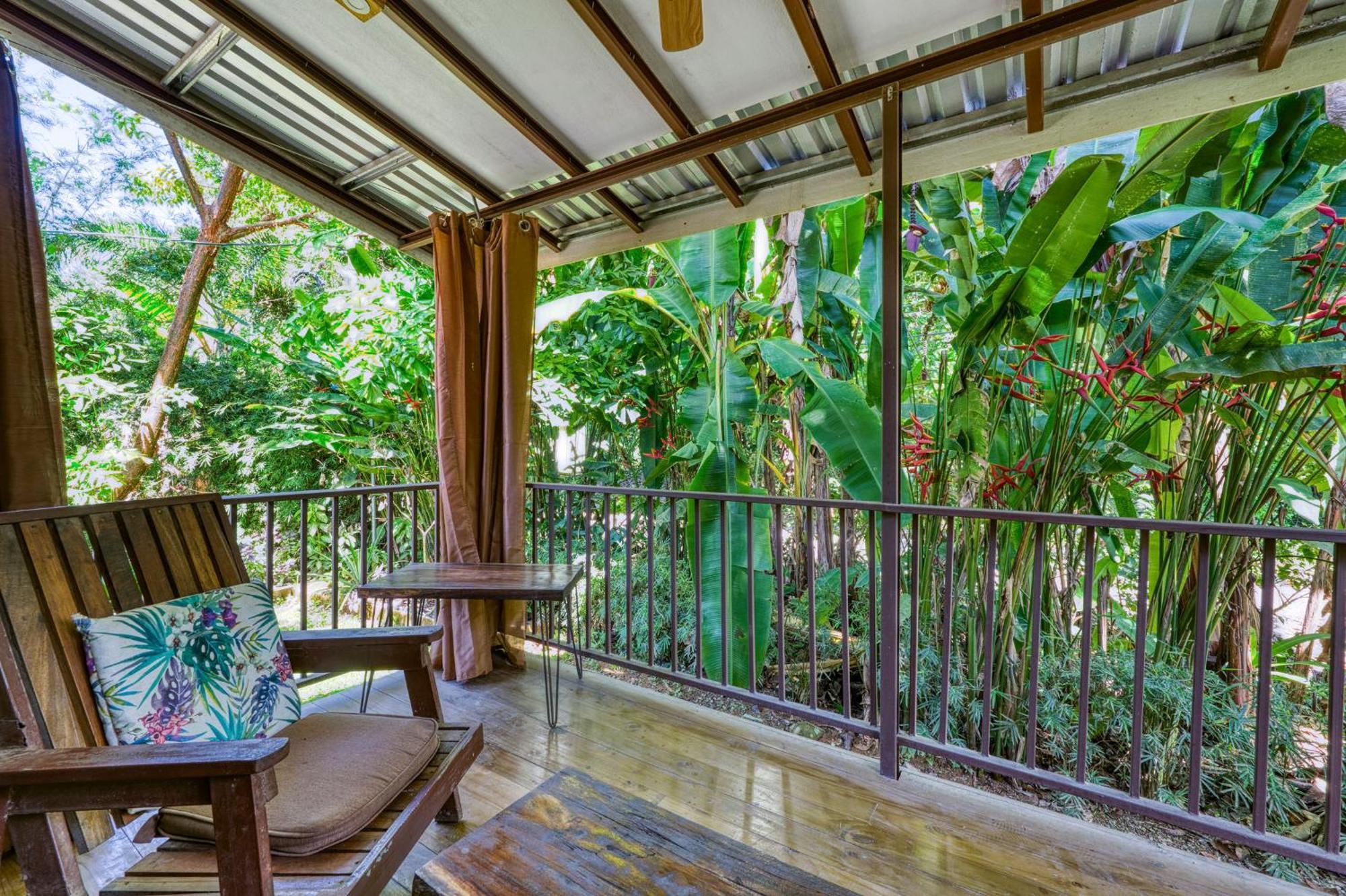 Bamboo River House And Hotel Dominical Exterior photo